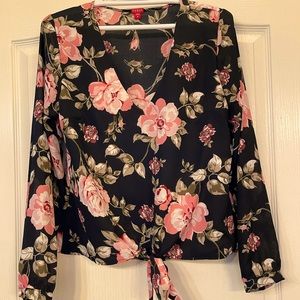 Black Floral guess Blouse